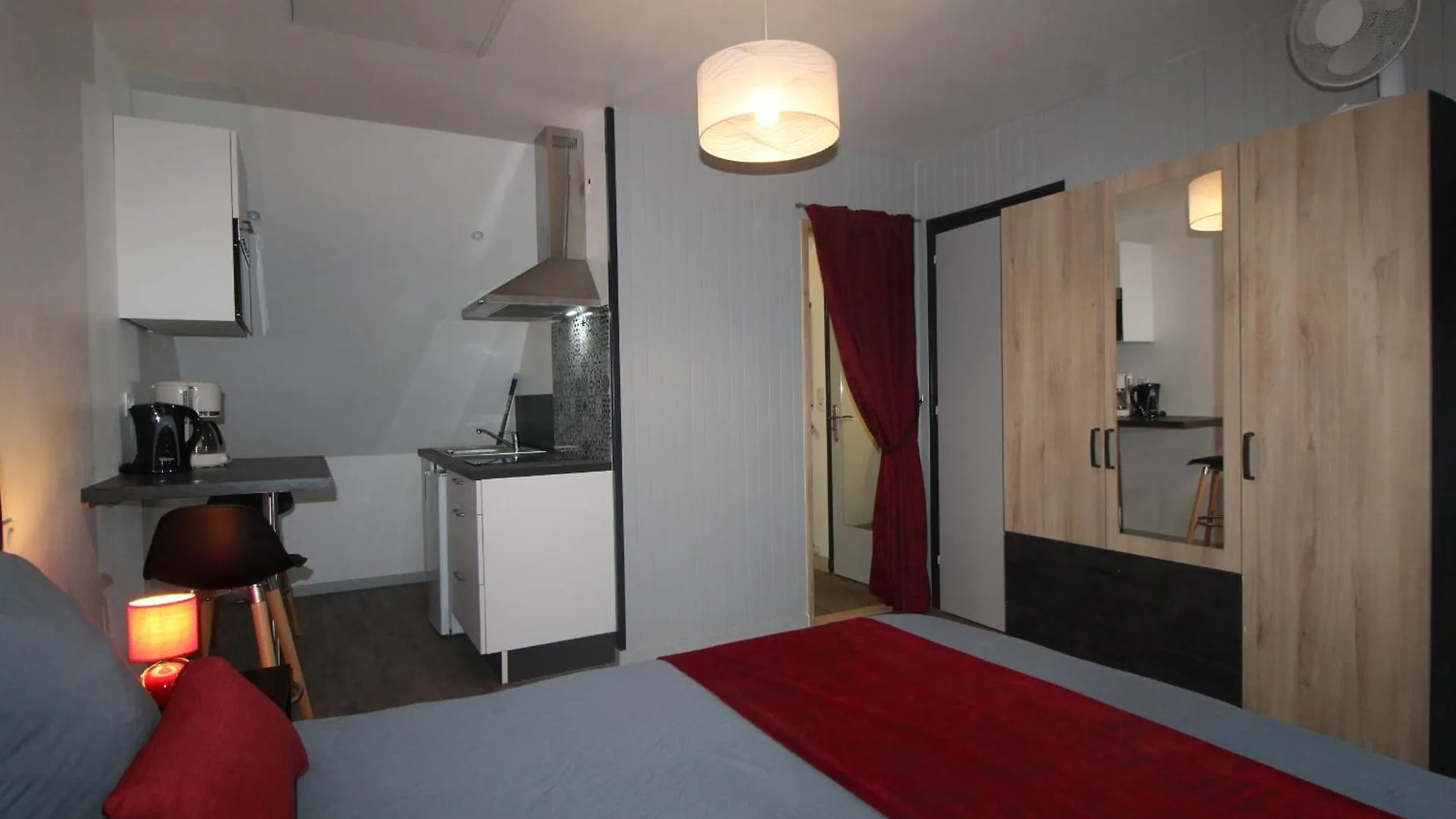 Studio Ouest Cuisine Prive Proche Centre Ville Loudéac